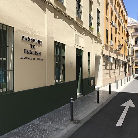 Bromham Apartment Севиля Екстериор снимка