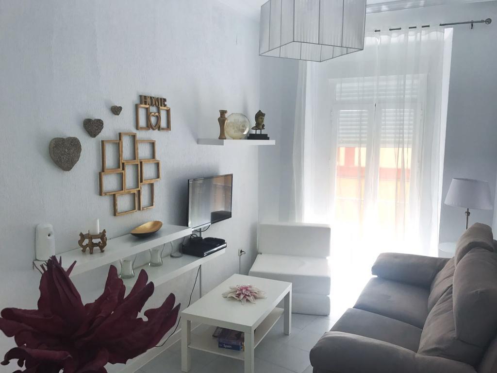 Bromham Apartment Севиля Екстериор снимка