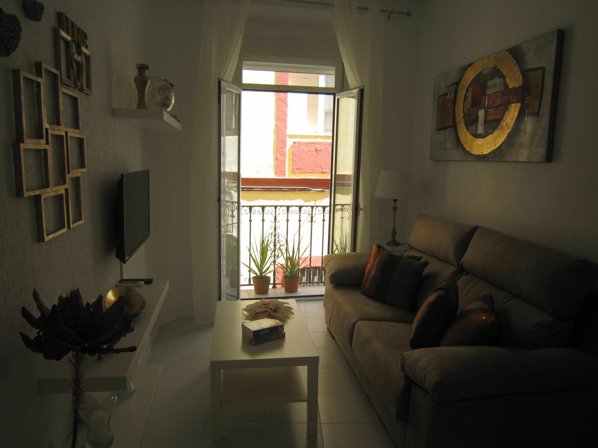 Bromham Apartment Севиля Екстериор снимка
