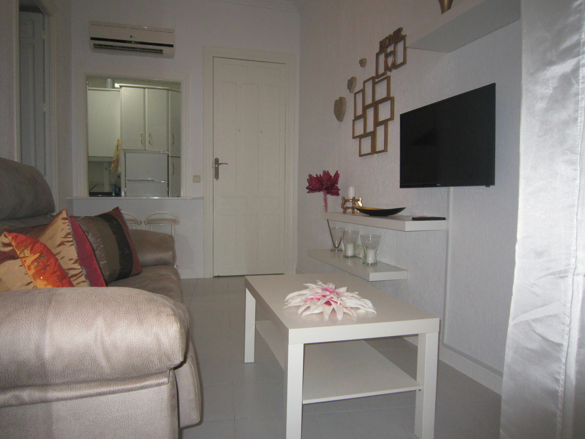 Bromham Apartment Севиля Екстериор снимка