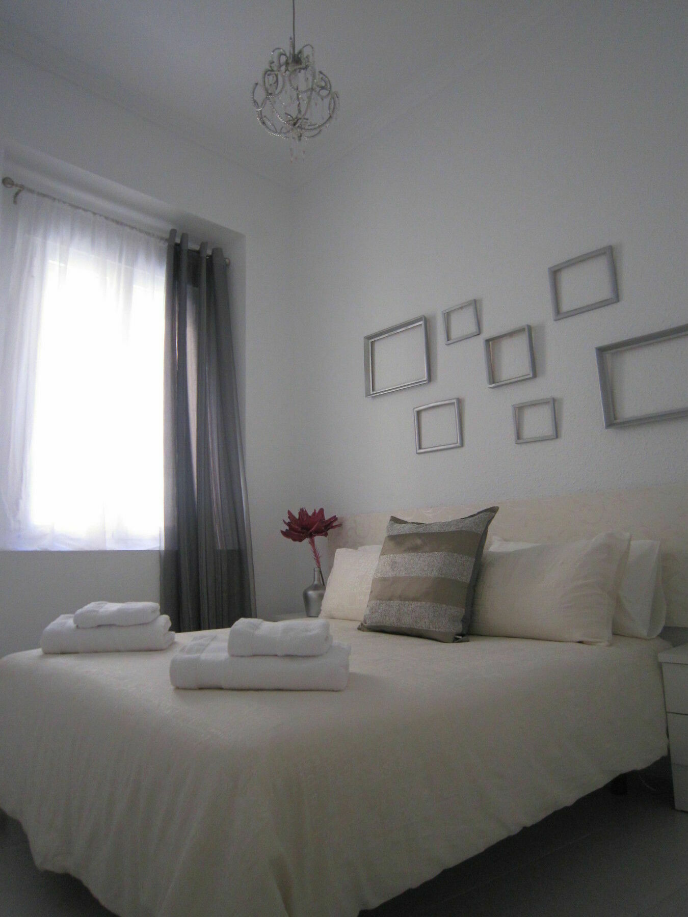Bromham Apartment Севиля Екстериор снимка